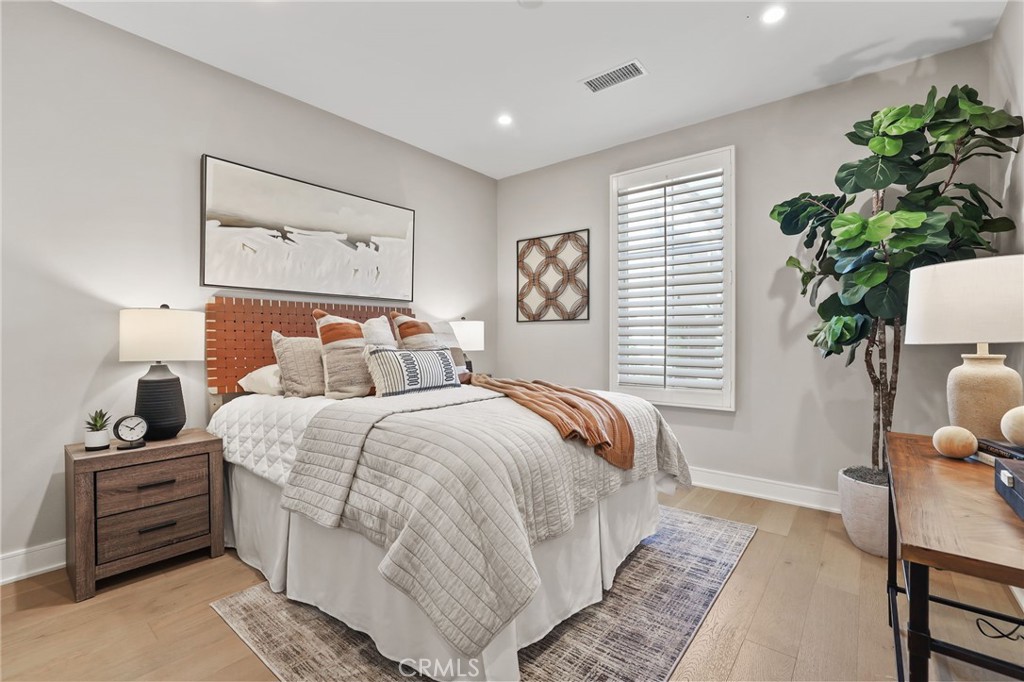 170 Villa Ridge Irvine, CA 92602 - Photo 21 of 48