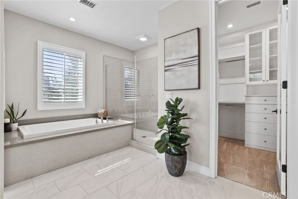 170 Villa Ridge Irvine, CA 92602 - Photo 28 of 48