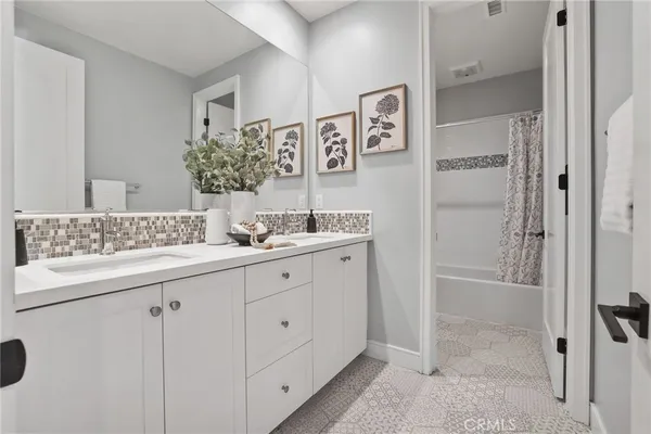 $2,398,000 | 170 Villa Ridge, Irvine, CA 92602