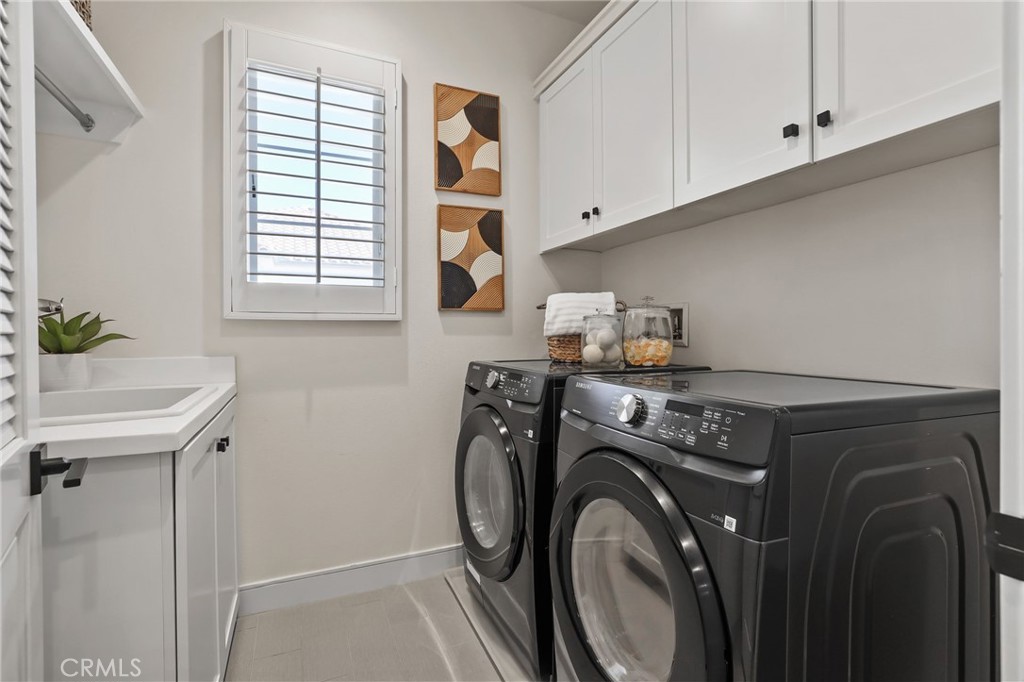 170 Villa Ridge Irvine, CA 92602 - Photo 34 of 48