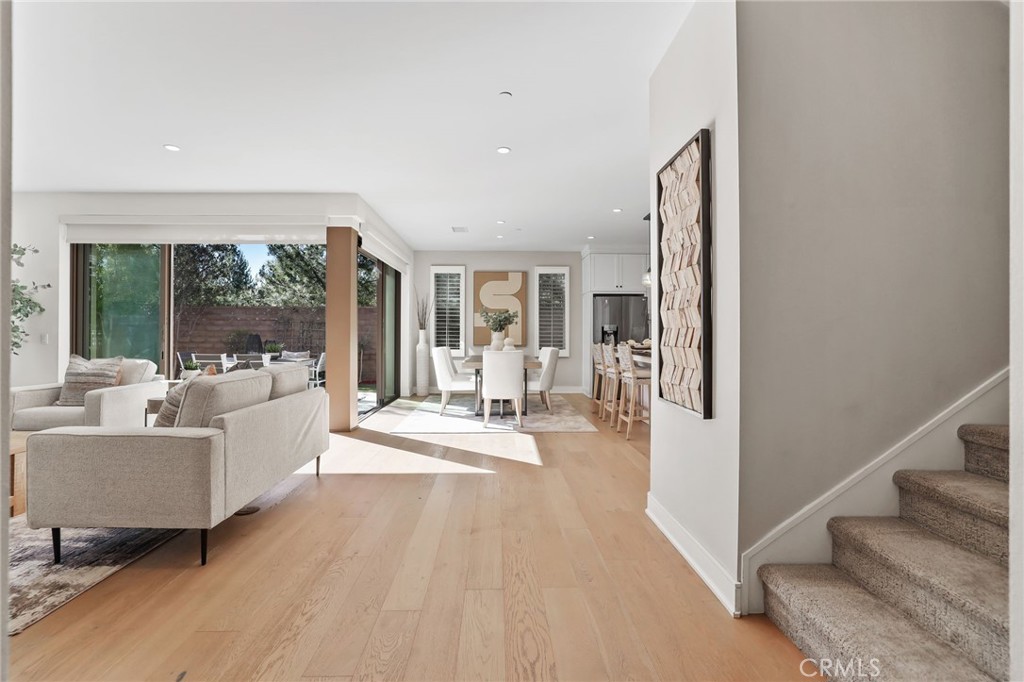 170 Villa Ridge Irvine, CA 92602 - Photo 4 of 48