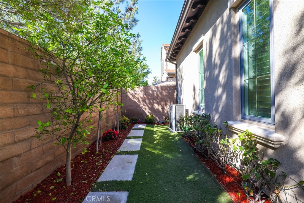 170 Villa Ridge Irvine, CA 92602 - Photo 41 of 48