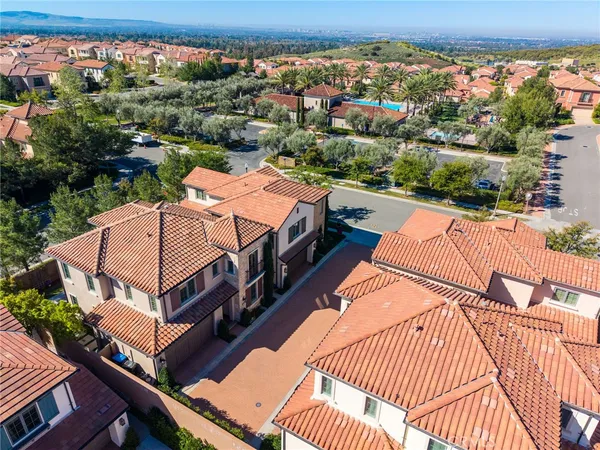 $2,398,000 | 170 Villa Ridge, Irvine, CA 92602