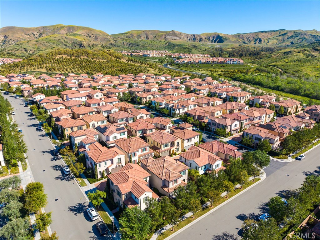 170 Villa Ridge Irvine, CA 92602 - Photo 45 of 48