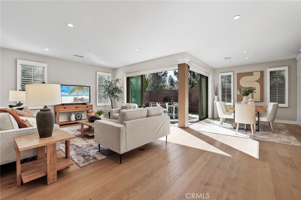 170 Villa Ridge Irvine, CA 92602 - Photo 5 of 48