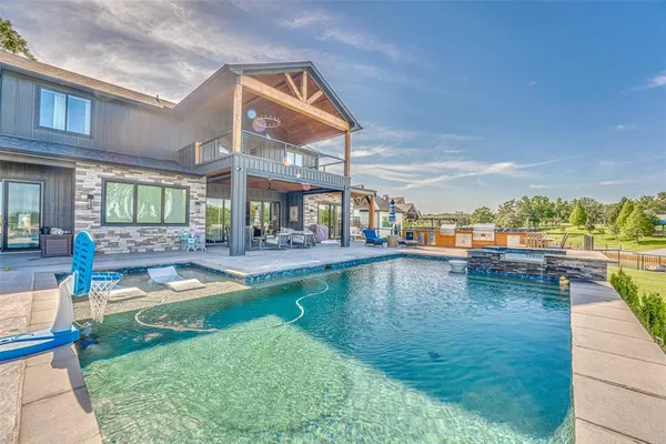 $1,795,000 | 5629 Lakeshore Court, Log Cabin, TX 75148