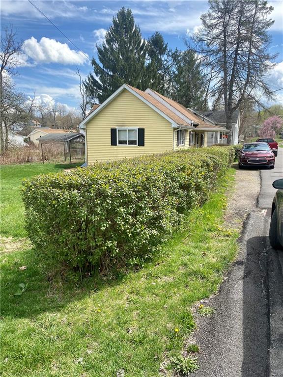 109 Park Road Midway, PA 15060 - Photo 3 of 15 Gallery Image 3