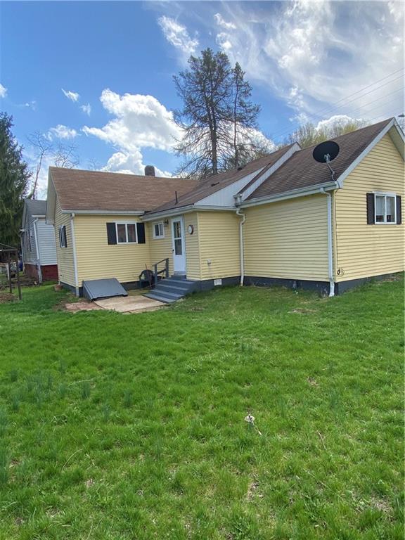 109 Park Road Midway, PA 15060 - Photo 4 of 15 Gallery Image 4