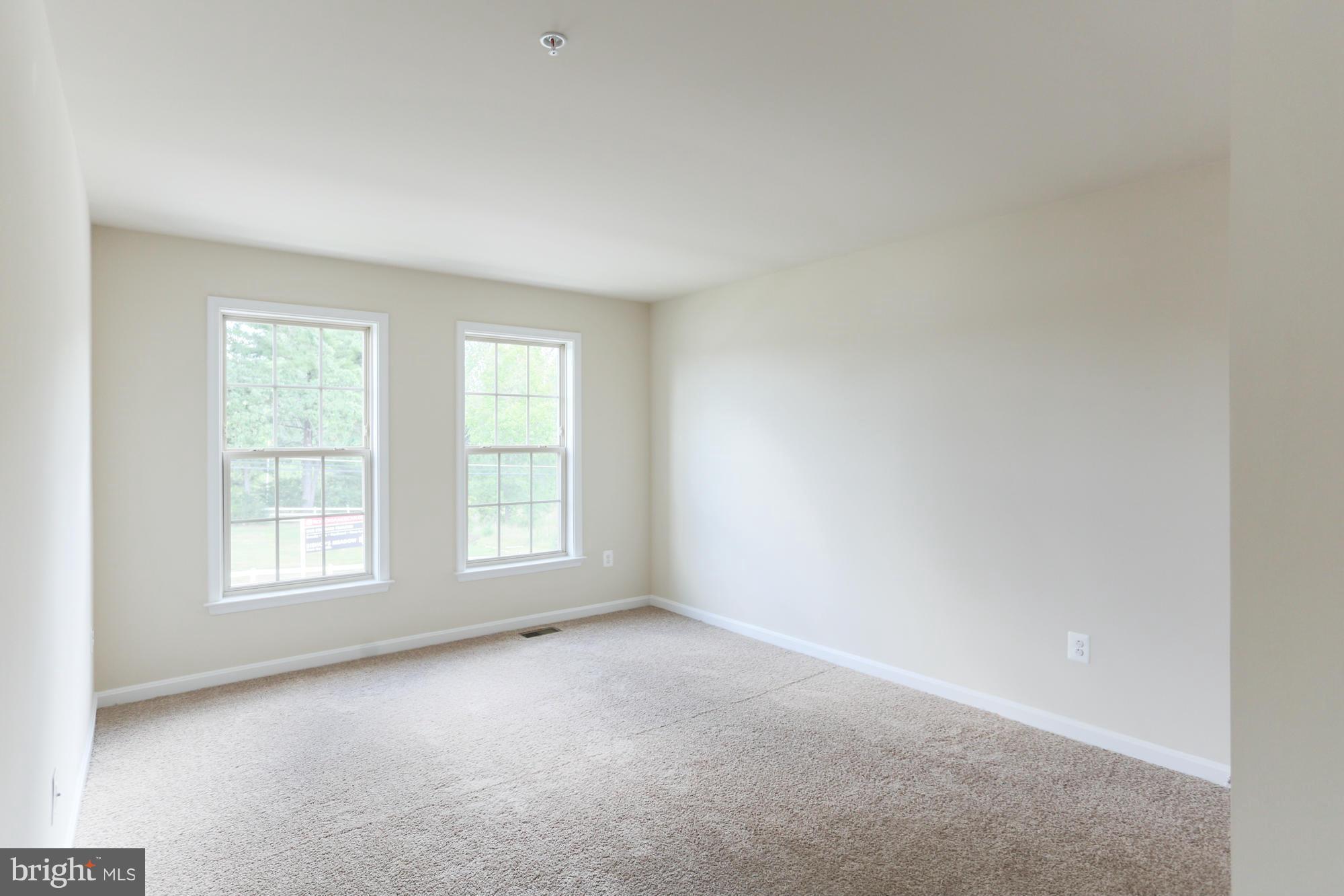 9404 Cross Road Perry Hall, MD 21128 - Photo 23 of 30 an empty room with a window