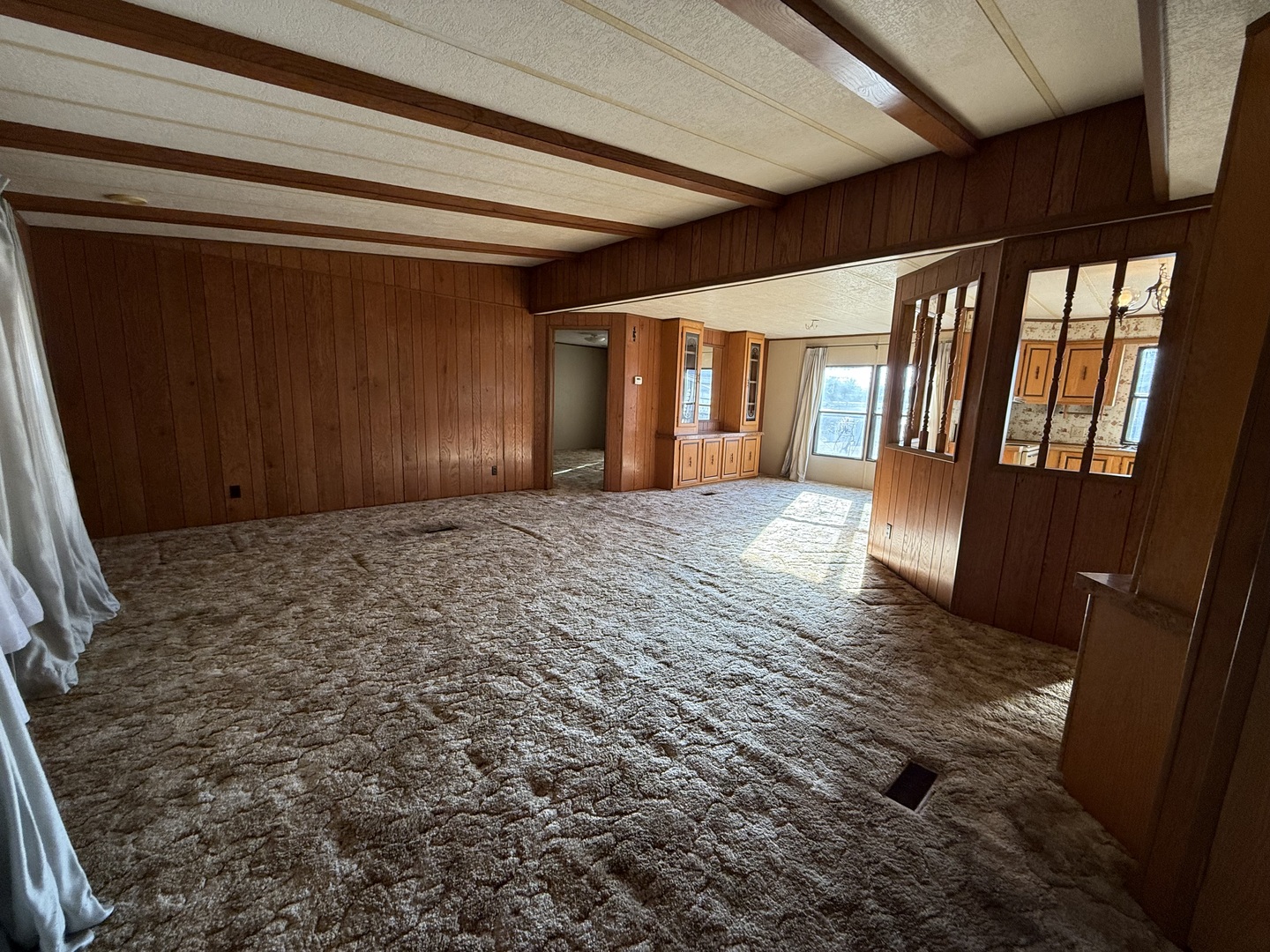 602 Tanglewood Road Matteson, IL 60443 - Photo 5 of 26 a view of hallway with stairs