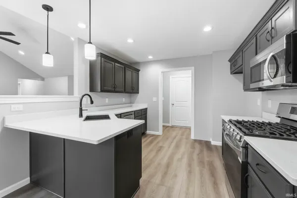 $379,900 | 1009 Zenos Boulevard, Fort Wayne, IN 46818