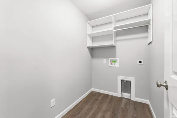 $379,900 | 1009 Zenos Boulevard, Fort Wayne, IN 46818