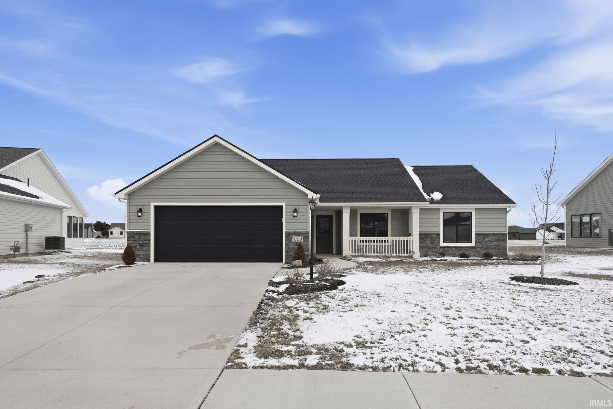 1009 Zenos Boulevard Fort Wayne, IN 46818 - Photo 3 of 36