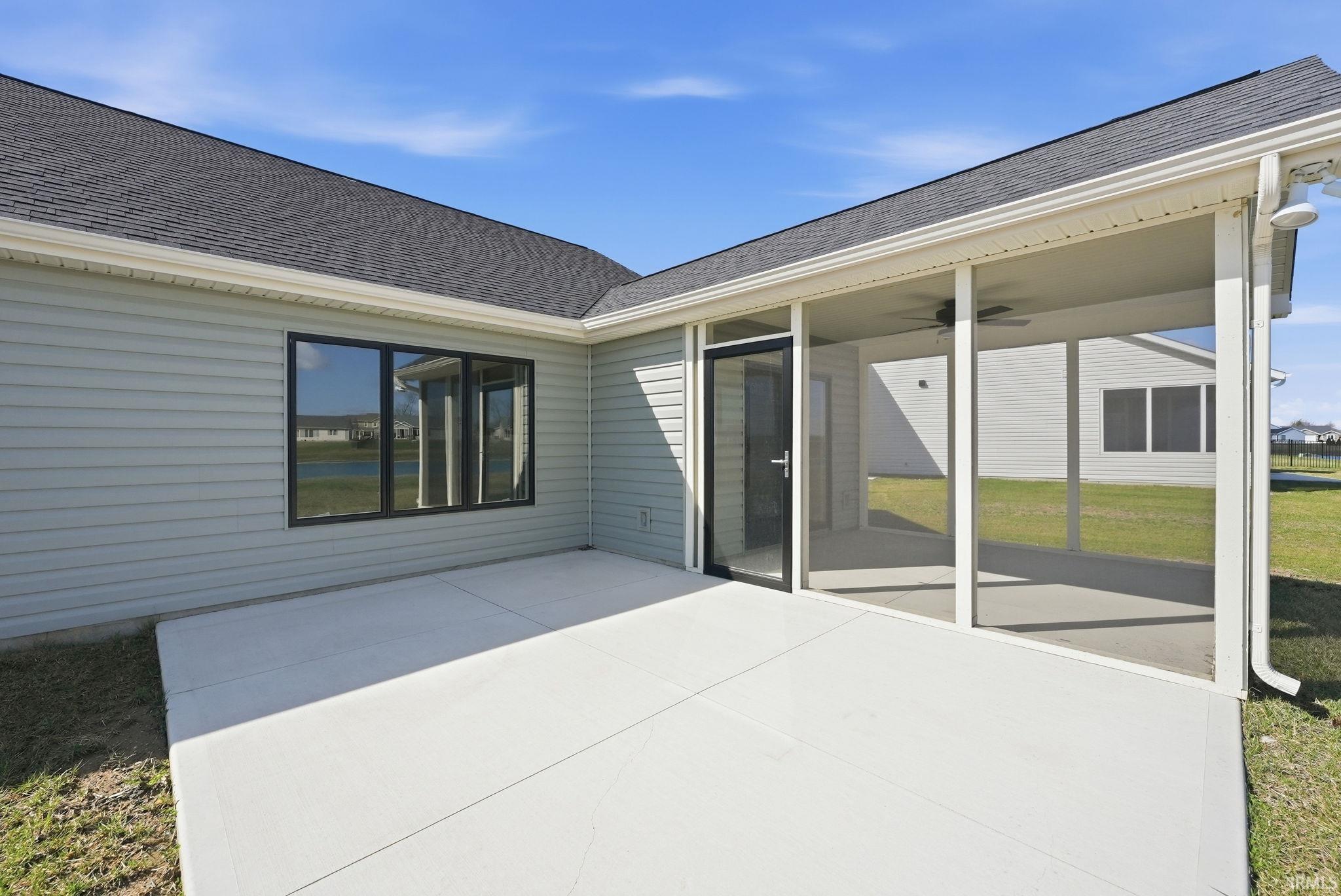 1009 Zenos Boulevard Fort Wayne, IN 46818 - Photo 5 of 35