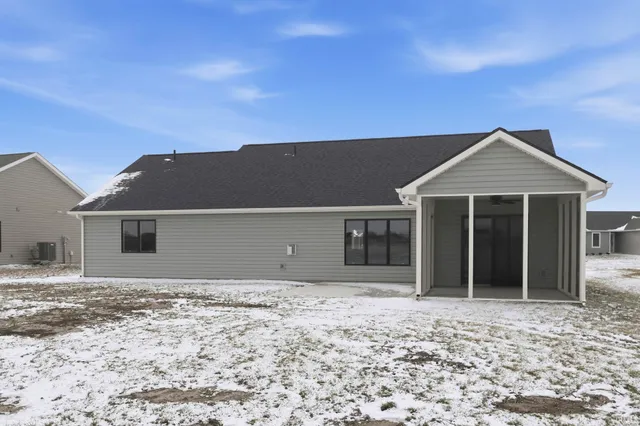 $379,900 | 1009 Zenos Boulevard, Fort Wayne, IN 46818