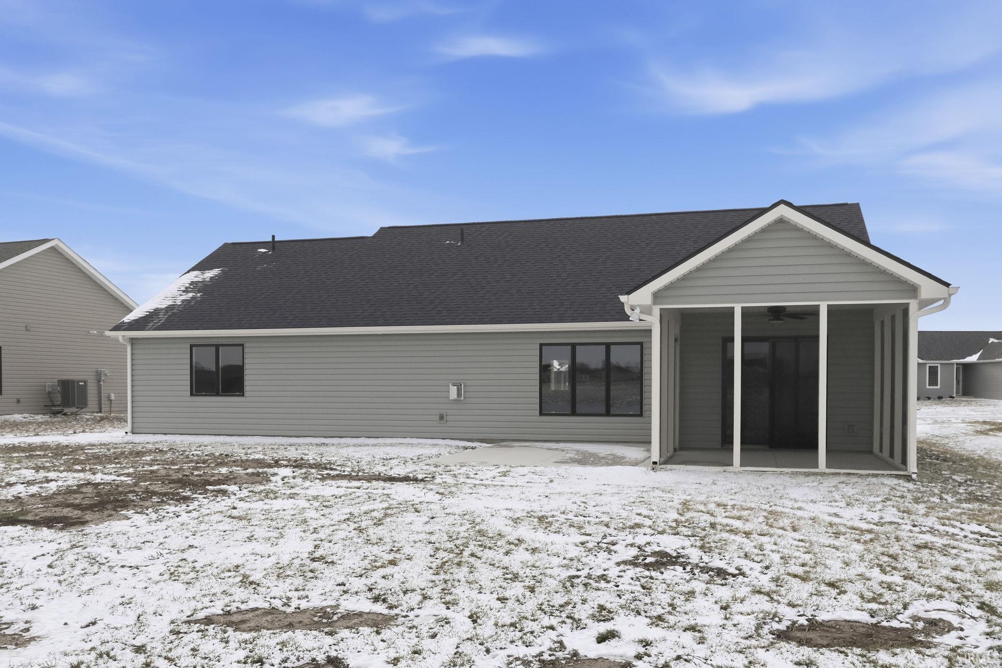 1009 Zenos Boulevard Fort Wayne, IN 46818 - Photo 9 of 36