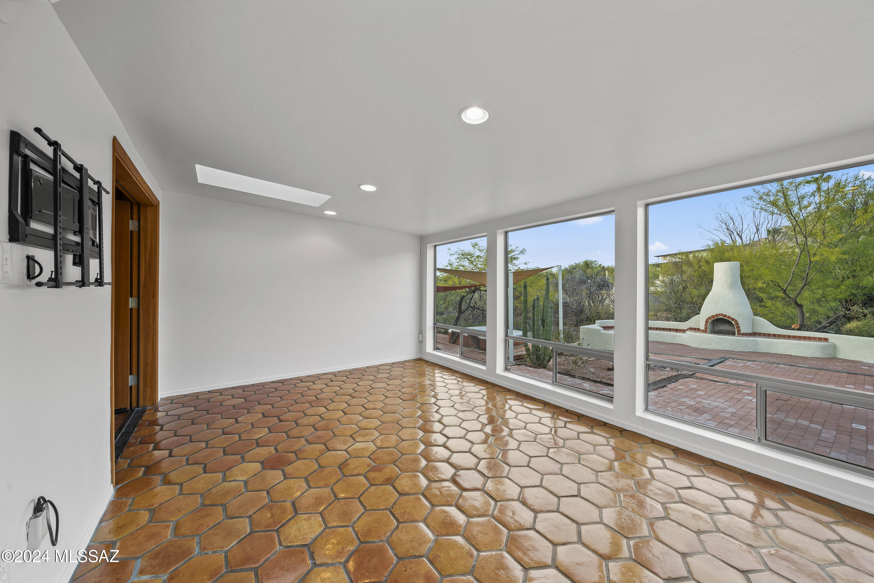 1435 East Indian Wells Road Tucson, AZ 85718 - Photo 19 of 49