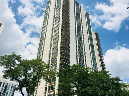 $2,500 | 1255 North Sandburg Terrace, Unit 2403, Chicago, IL 60610