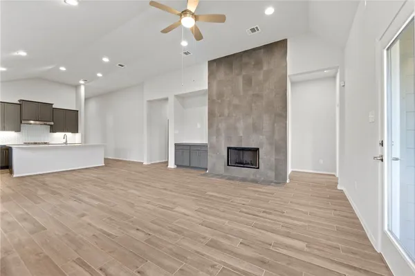 $2,350 | 102 Crooked Trail, Bastrop, TX 78602