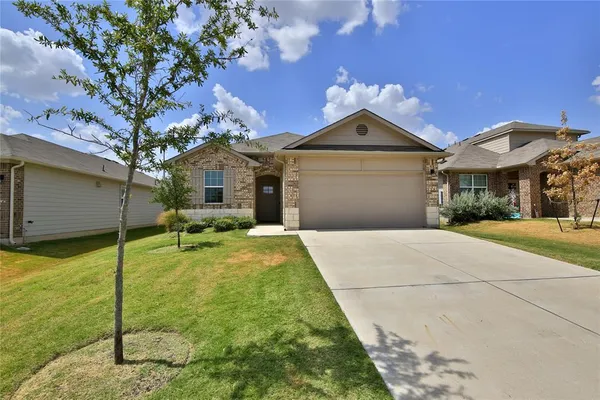 $1,900 | 110 Mooncoin Drive, Georgetown, TX 78626