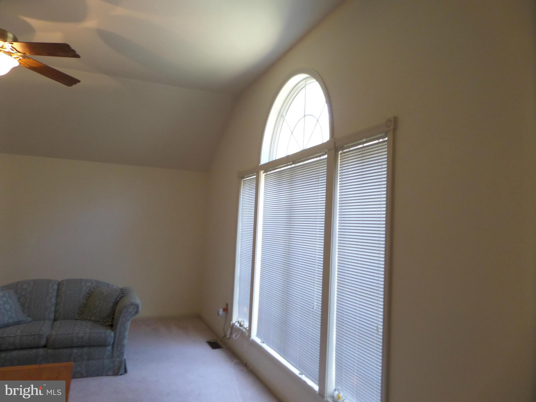 2838 Meadowbrook Road Federalsburg, MD 21632 - Photo 11 of 19 Living Room