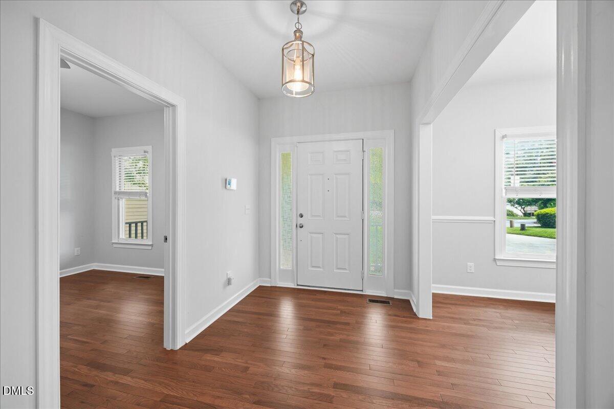 4616 Thendara Way Raleigh, NC 27612 - Photo 3 of 35 01-2A1A1701