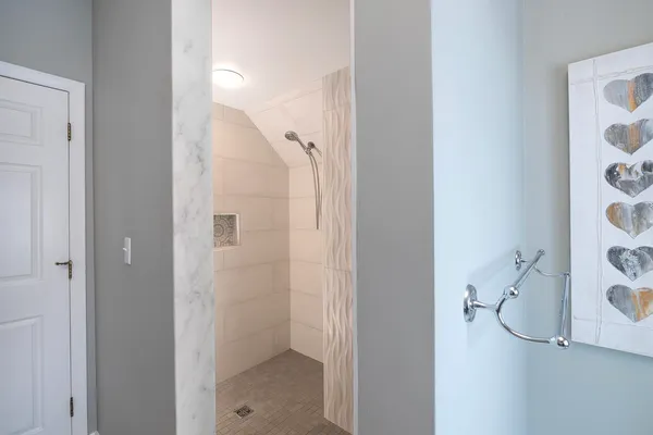 $1,145,500 | 6 Chester Drive, Weare, NH 03281