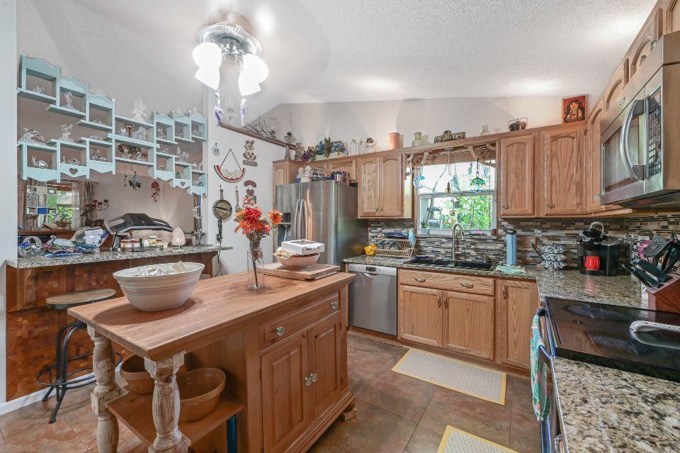 5525 3rd Road Lake Worth, FL 33467 - Photo 12 of 45 Kitchen 03