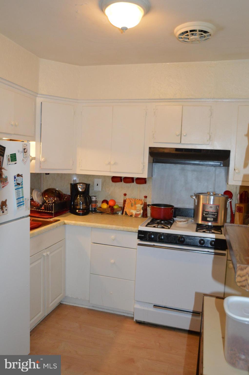 4074 Balwynne Park Road Philadelphia, PA 19131 - Photo 8 of 28 Gallery Image 8