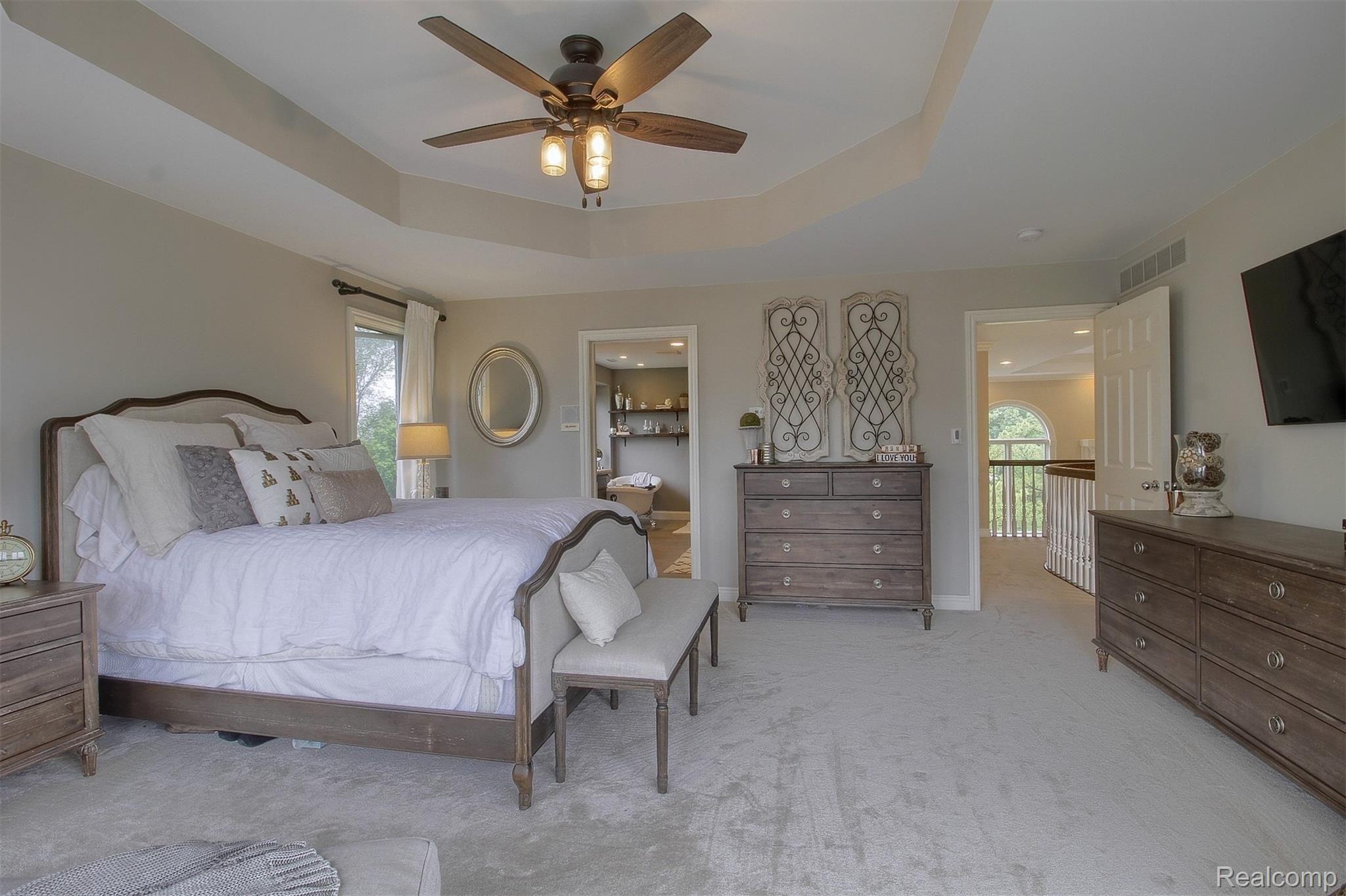 4446 Southacre Lane Rochester, MI 48306 - Photo 31 of 70 31-Master Bedroom 2nd View.jpg