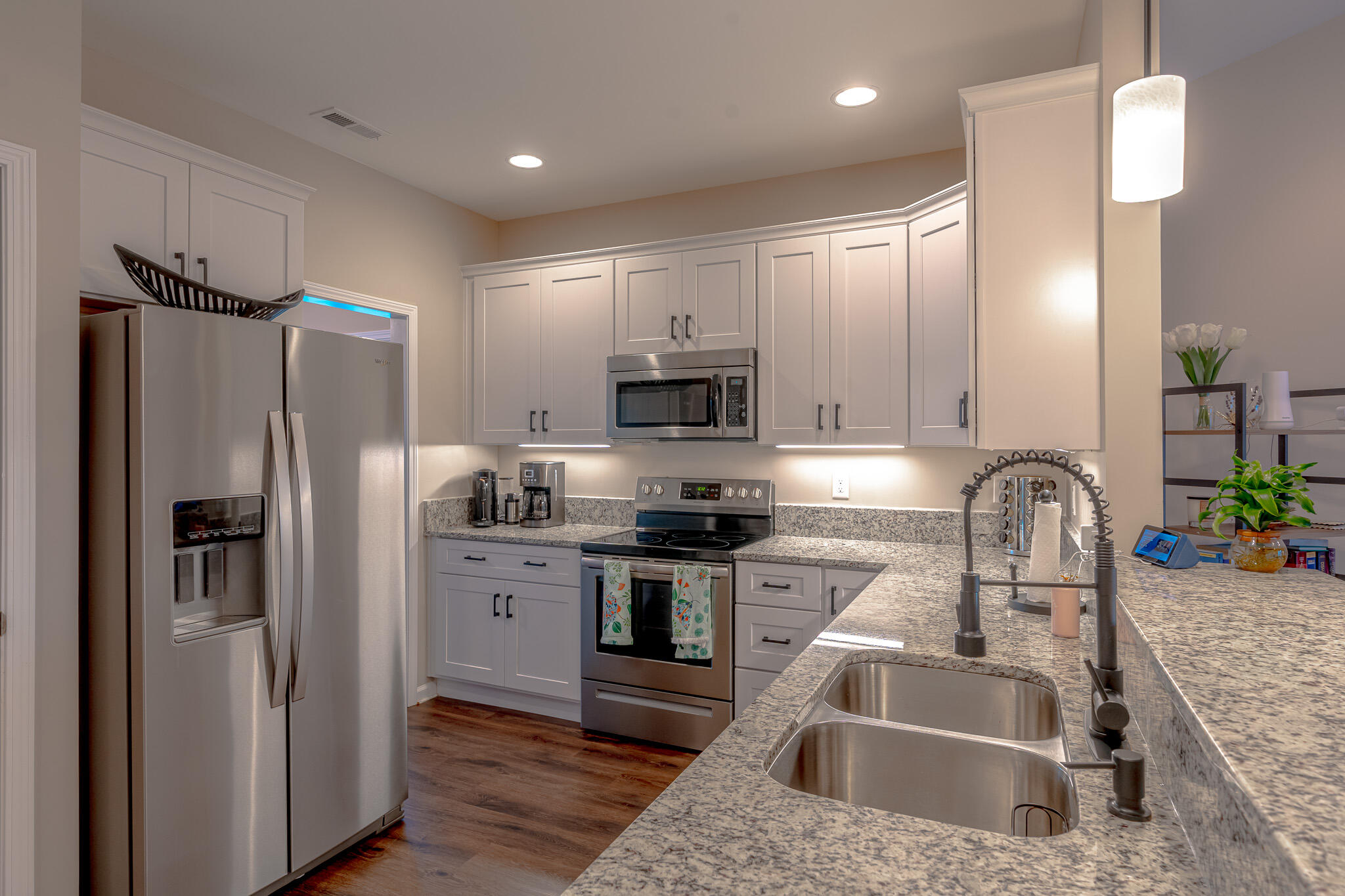 1802 West Ruritan Road Roanoke, VA 24012 - Photo 8 of 31 Kitchen