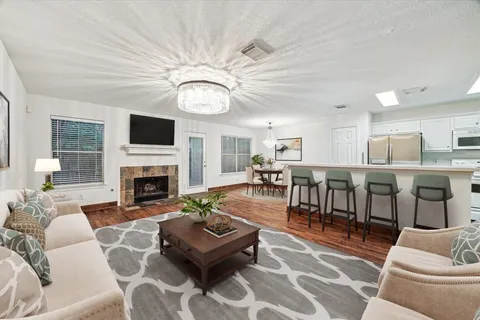 $1,850 | 227 Blushwood Place, Spring, TX 77382