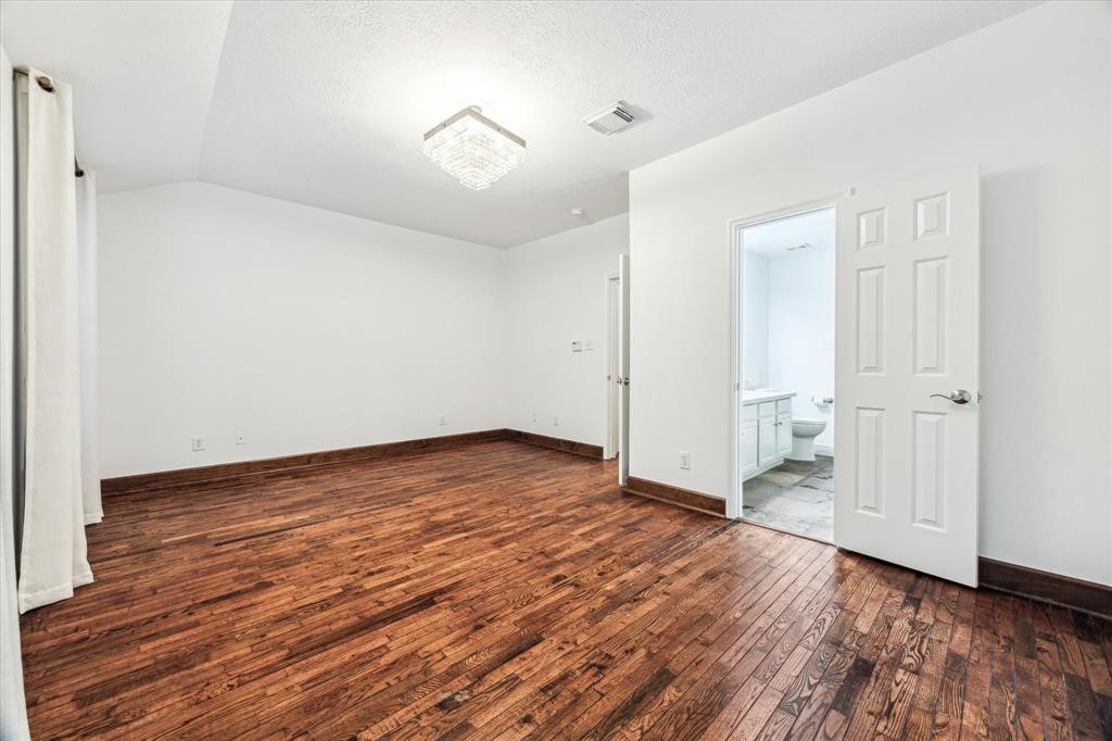 227 Blushwood Place Spring, TX 77382 - Photo 18 of 30 Primary bedroom 2nd floor