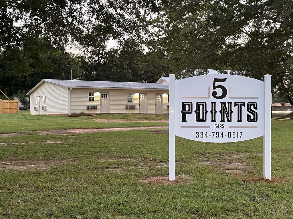 5425 Judge Logue Road Newton, AL 36352 - Photo 1 of 6