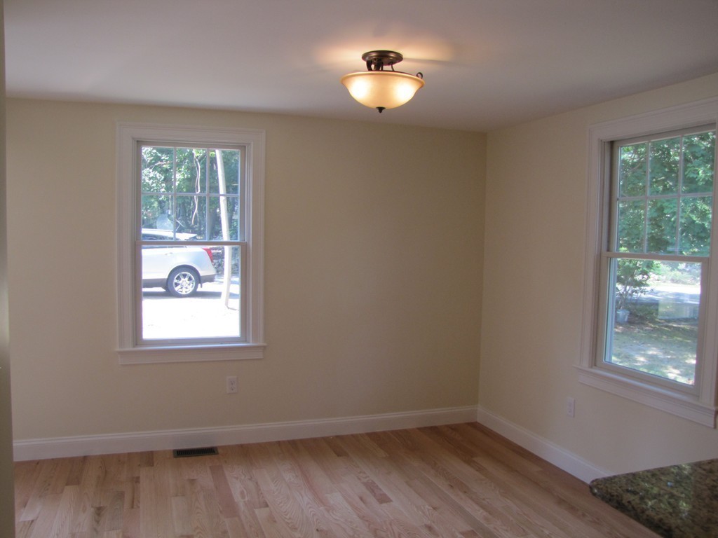 191 Captain Peirce Road Scituate, MA 02066 - Photo 9 of 25 Gallery Image 9