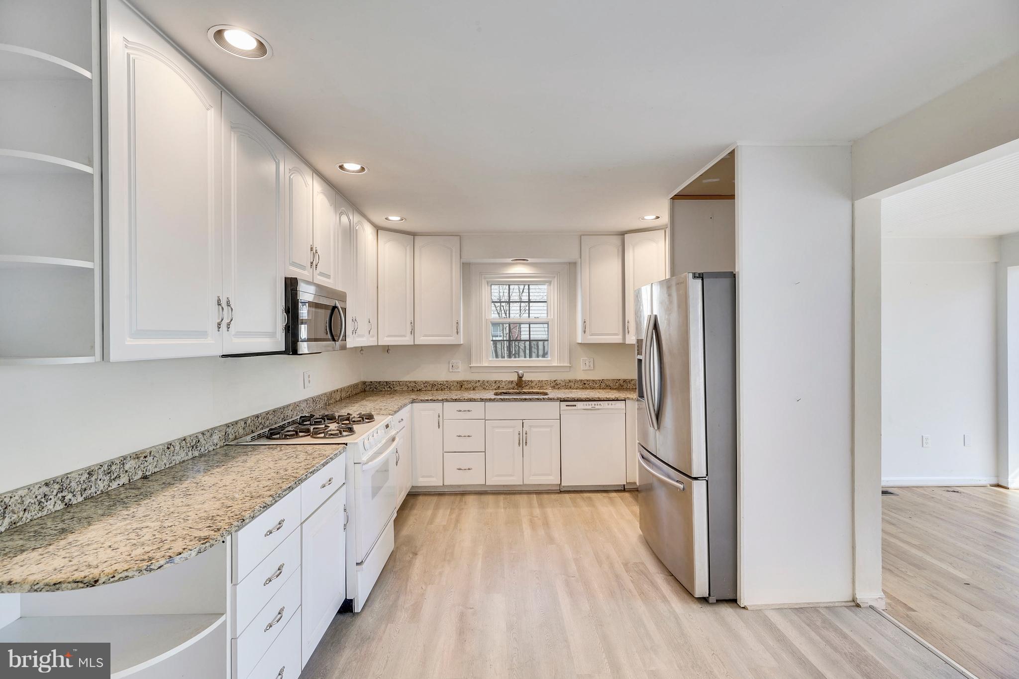 13 Linstead Road Severna Park, MD 21146 - Photo 12 of 30 Kitchen