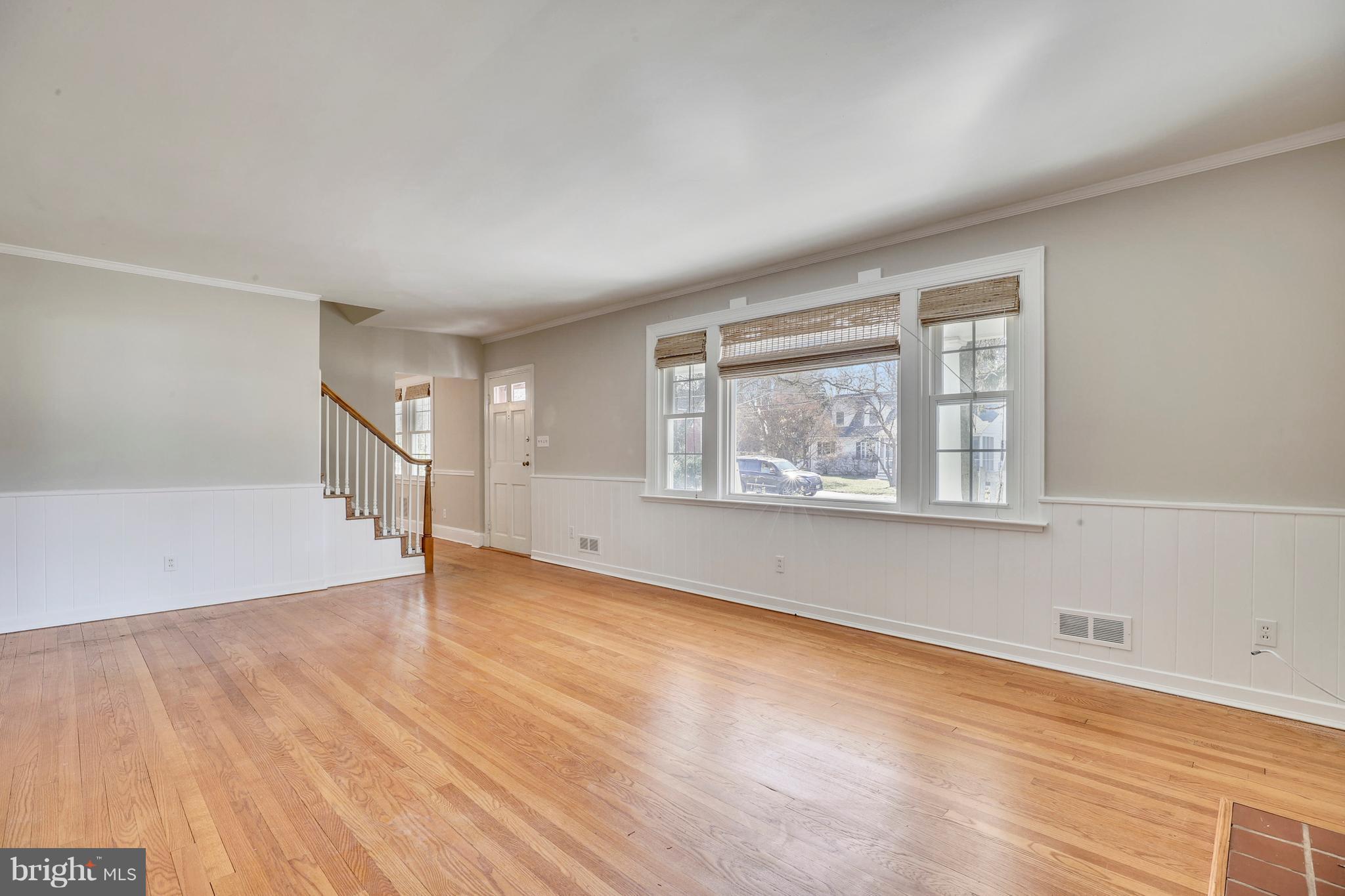 13 Linstead Road Severna Park, MD 21146 - Photo 15 of 30 Living Room
