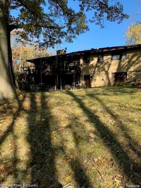 7100 Faussett Road Fenton, MI 48430 - Photo 14 of 52 14.jpg