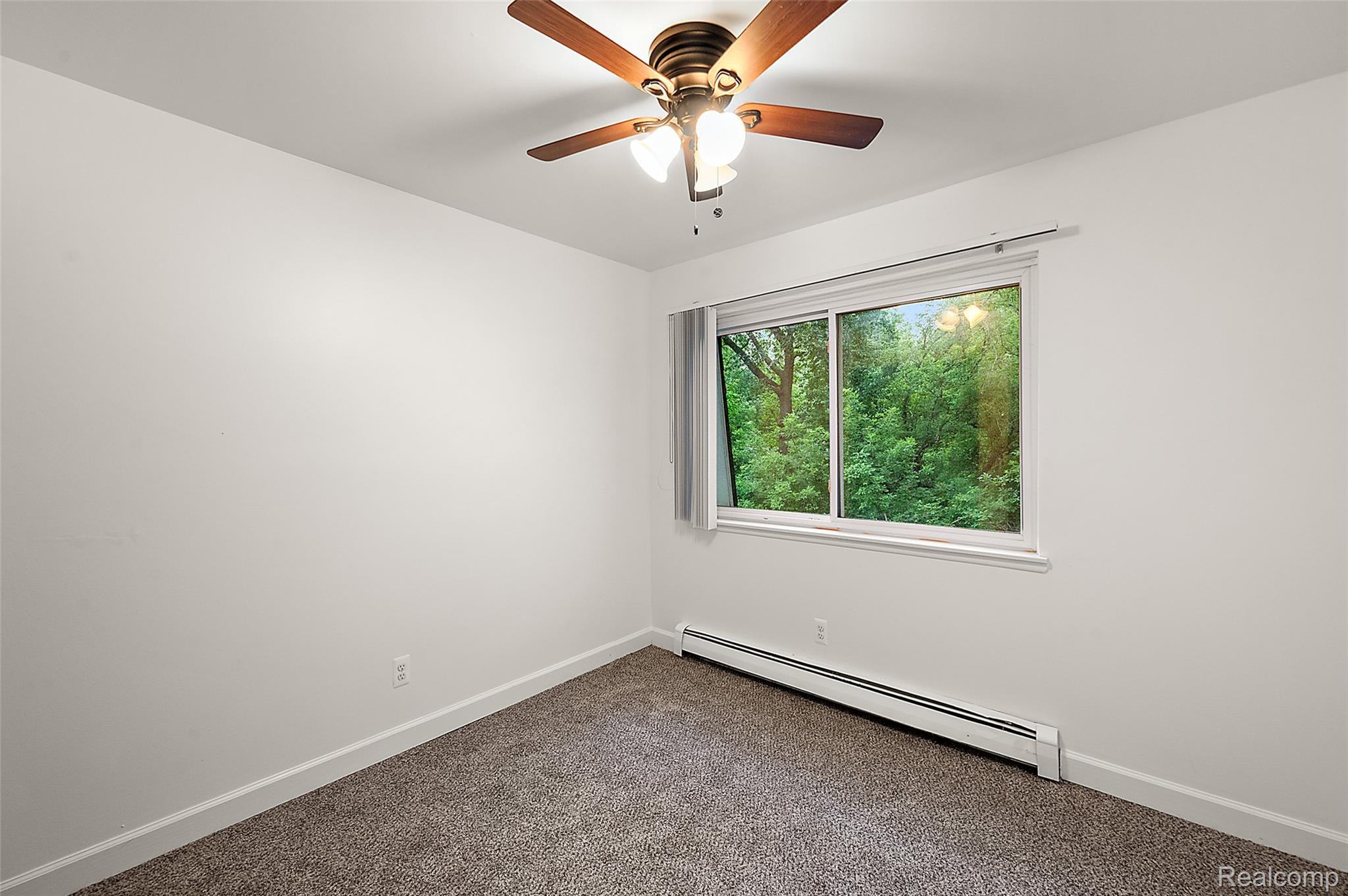 384 West Drahner Road, Unit C12 Oxford, MI 48371 - Photo 19 of 26 17-380 W Drahner Rd C12-17.jpg