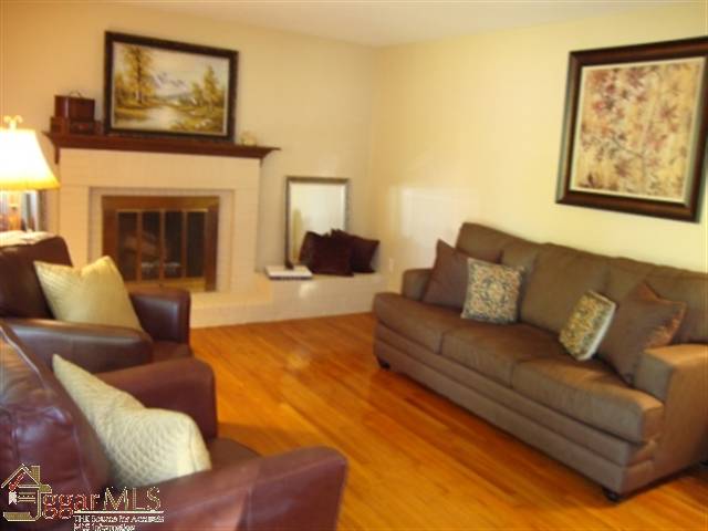 4804 Edwards Road Taylors, SC 29687 - Photo 4 of 23 Gallery Image 4