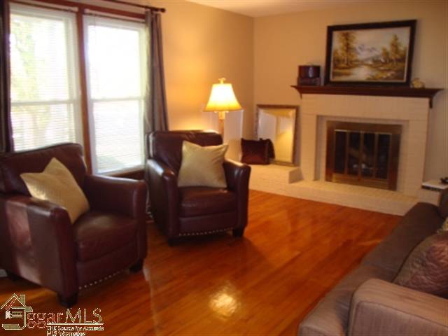 4804 Edwards Road Taylors, SC 29687 - Photo 5 of 23 Gallery Image 5