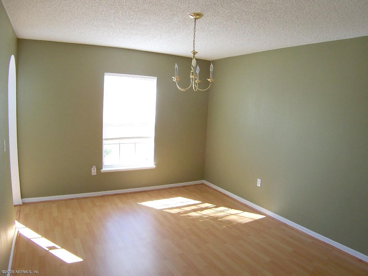 129 Reeding Ridge Drive East Jacksonville, FL 32225 - Photo 4 of 12 Dining Room