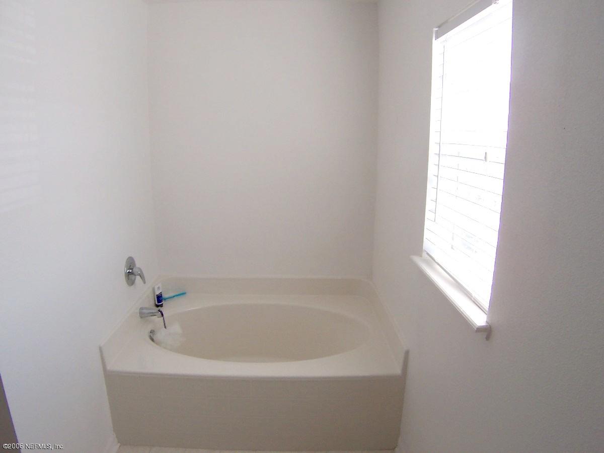 129 Reeding Ridge Drive East Jacksonville, FL 32225 - Photo 8 of 12 Master Bathroom