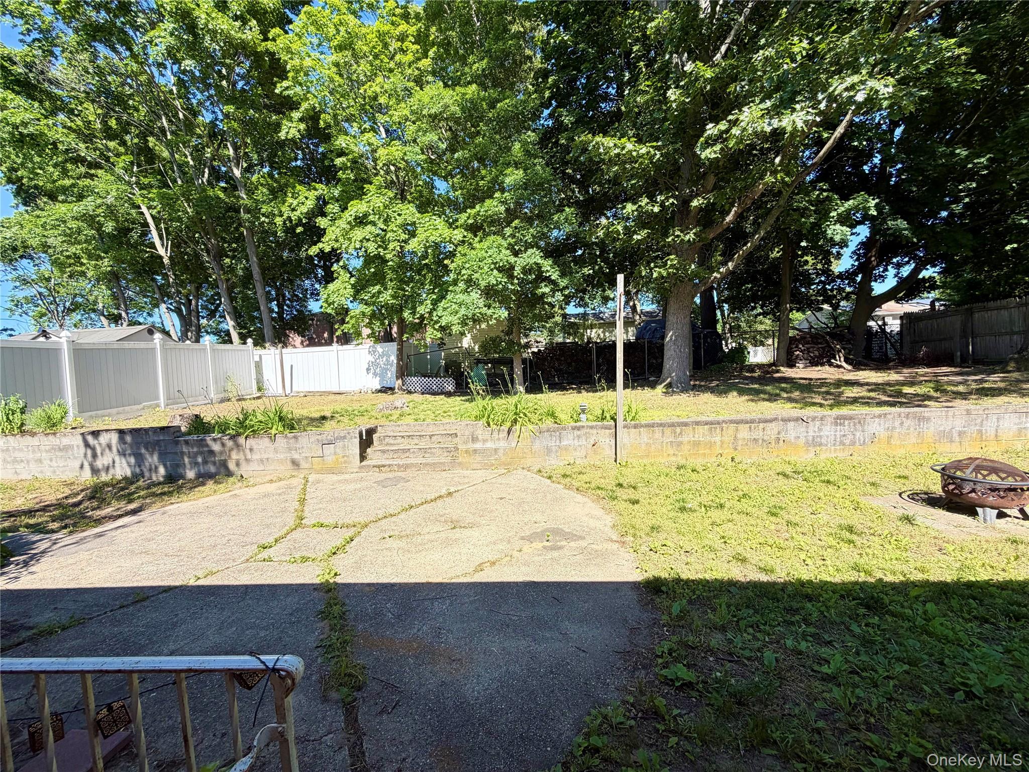 5 Robin Road Selden, NY 11784 - Photo 19 of 21