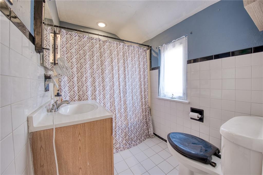 549 Springdale Drive Pittsburgh, PA 15235 - Photo 16 of 22