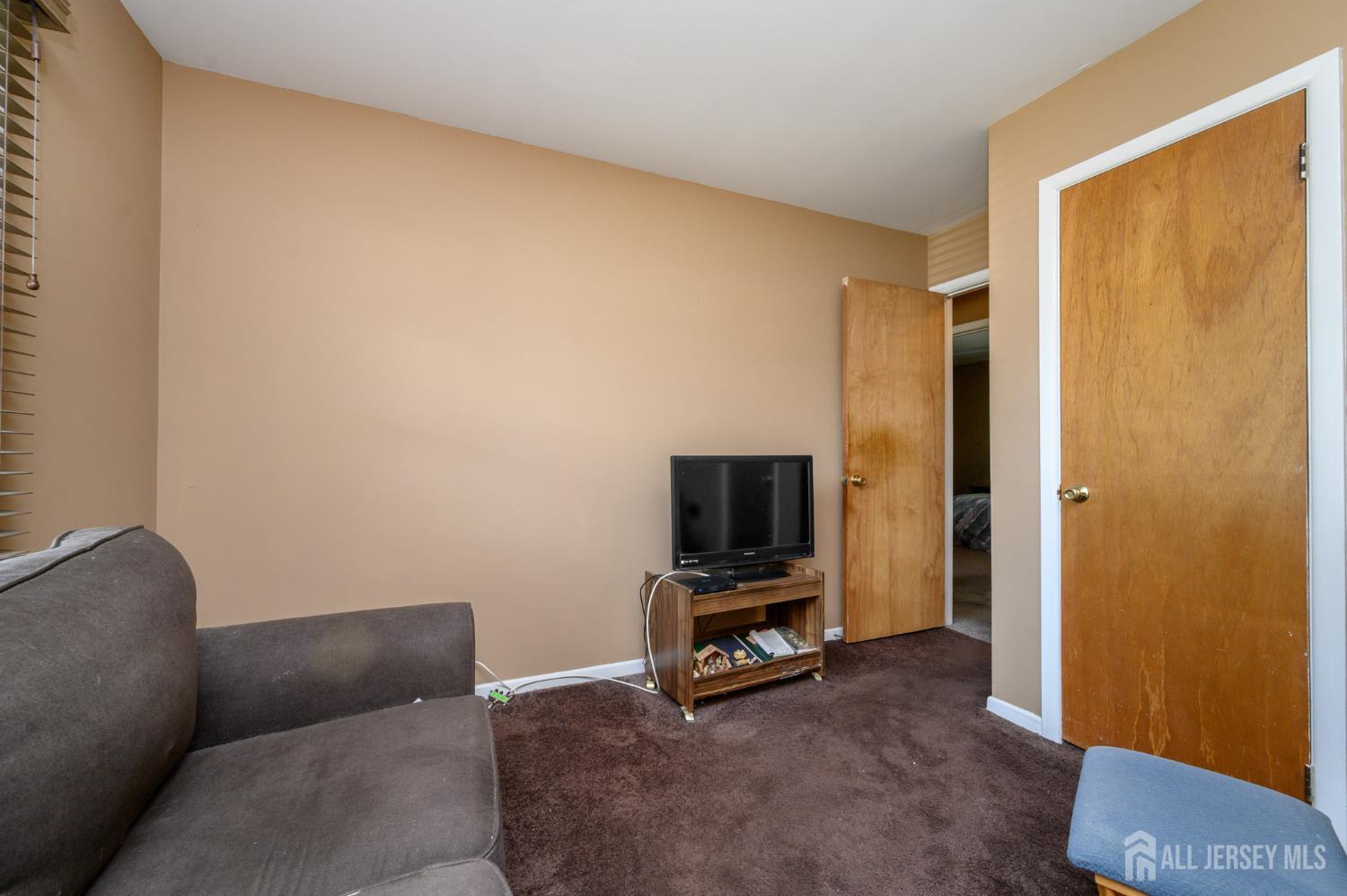 5 Evergreen Place Howell, NJ 07731 - Photo 20 of 31