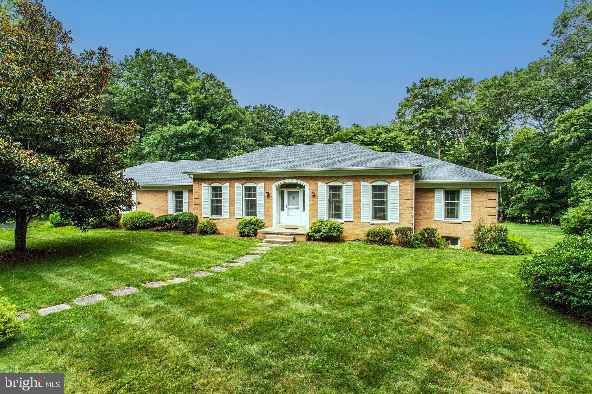 Fantastic 5 Acre Property!