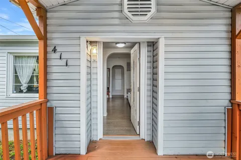 a view of a entryway door of the house