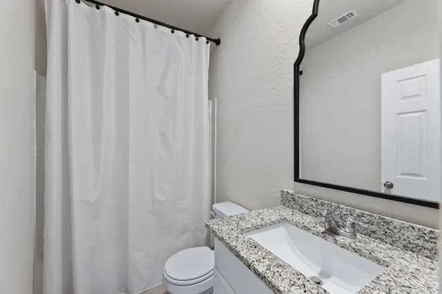 $1,850 | 717 Peak Place, Seguin, TX 78155