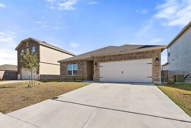 $1,850 | 717 Peak Place, Seguin, TX 78155
